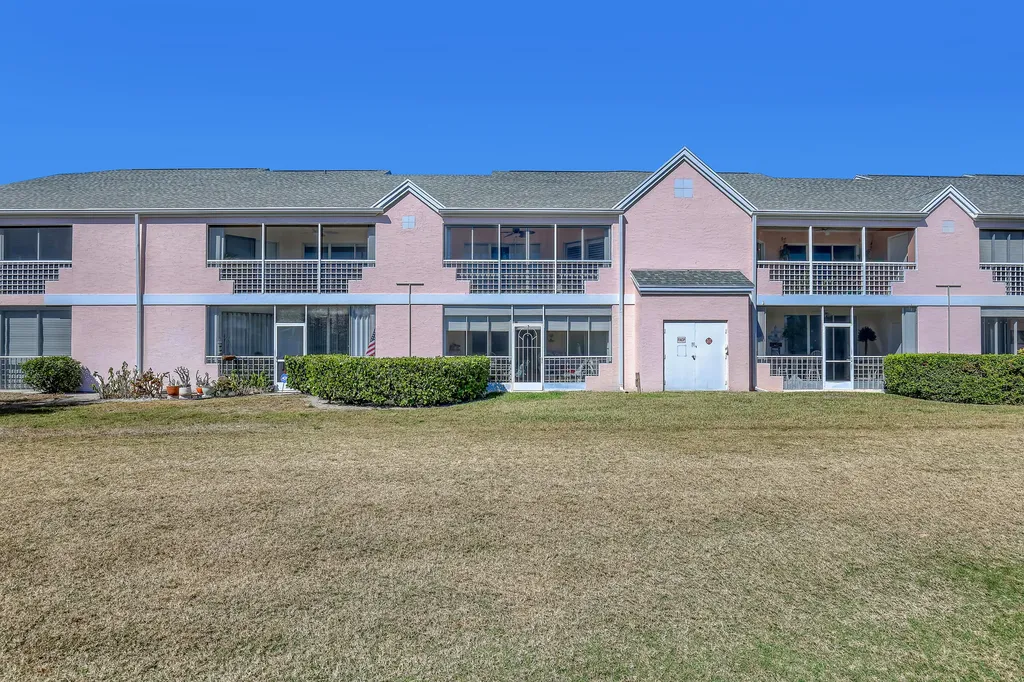 402 Muirfield Court Jupiter FL 33458