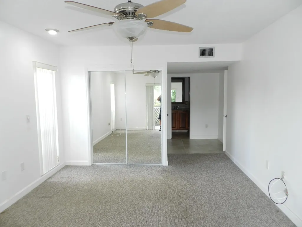 3 Greenway Village N Royal Palm Beach FL 33411