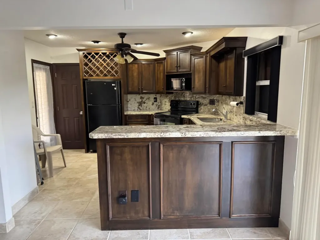 3 Greenway Village N Royal Palm Beach FL 33411
