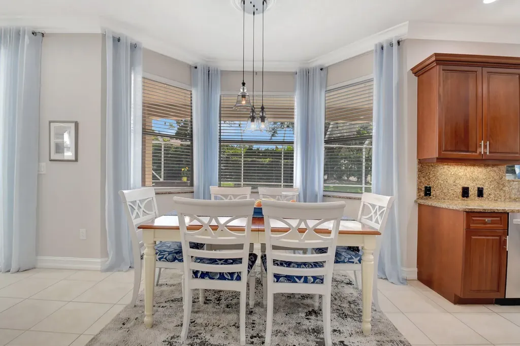 6584 Marbletree Lane Lake Worth FL 33467