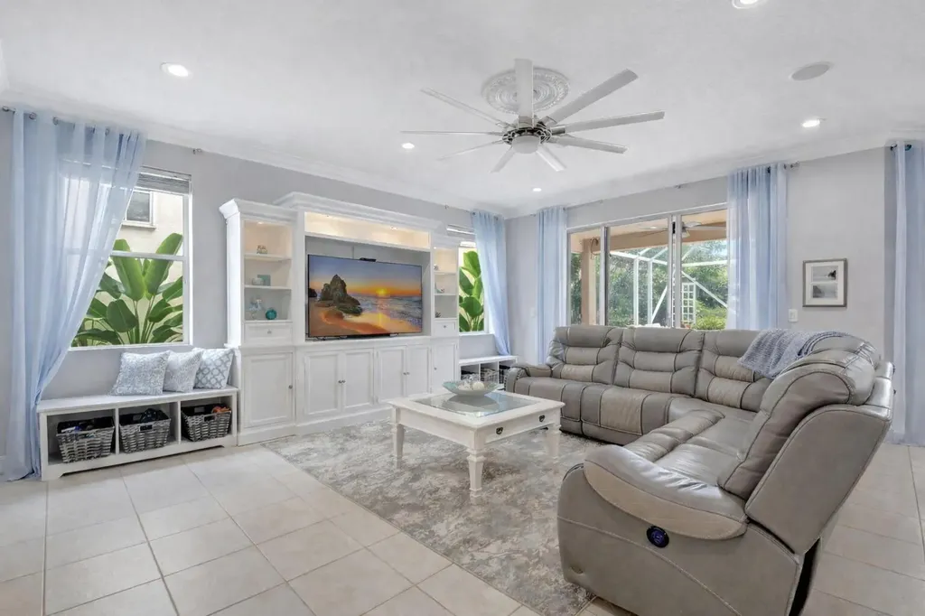 6584 Marbletree Lane Lake Worth FL 33467