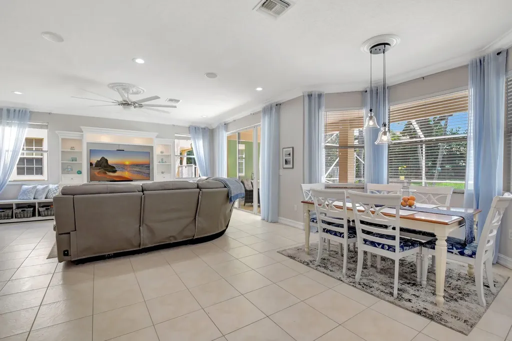 6584 Marbletree Lane Lake Worth FL 33467