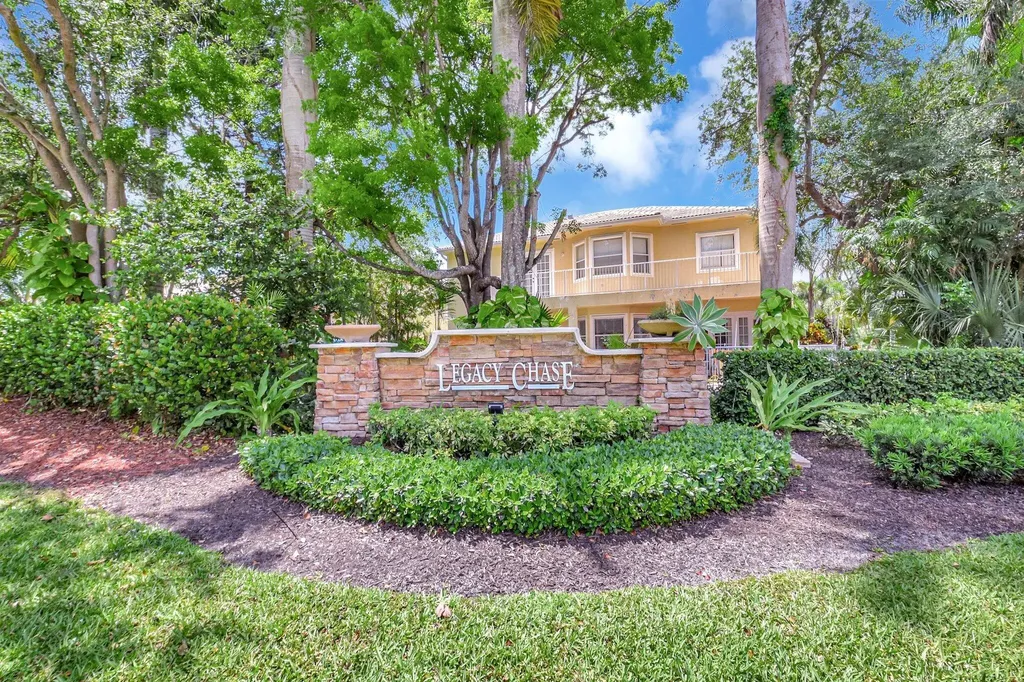6584 Marbletree Lane Lake Worth FL 33467