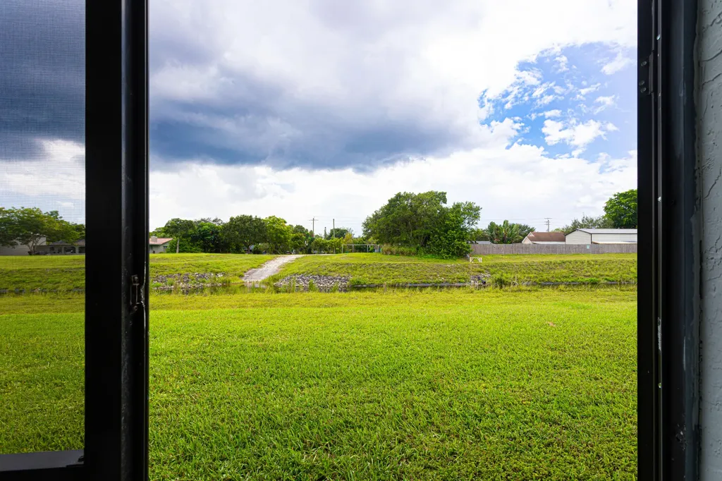 9467 Boca Cove Circle Boca Raton FL 33428