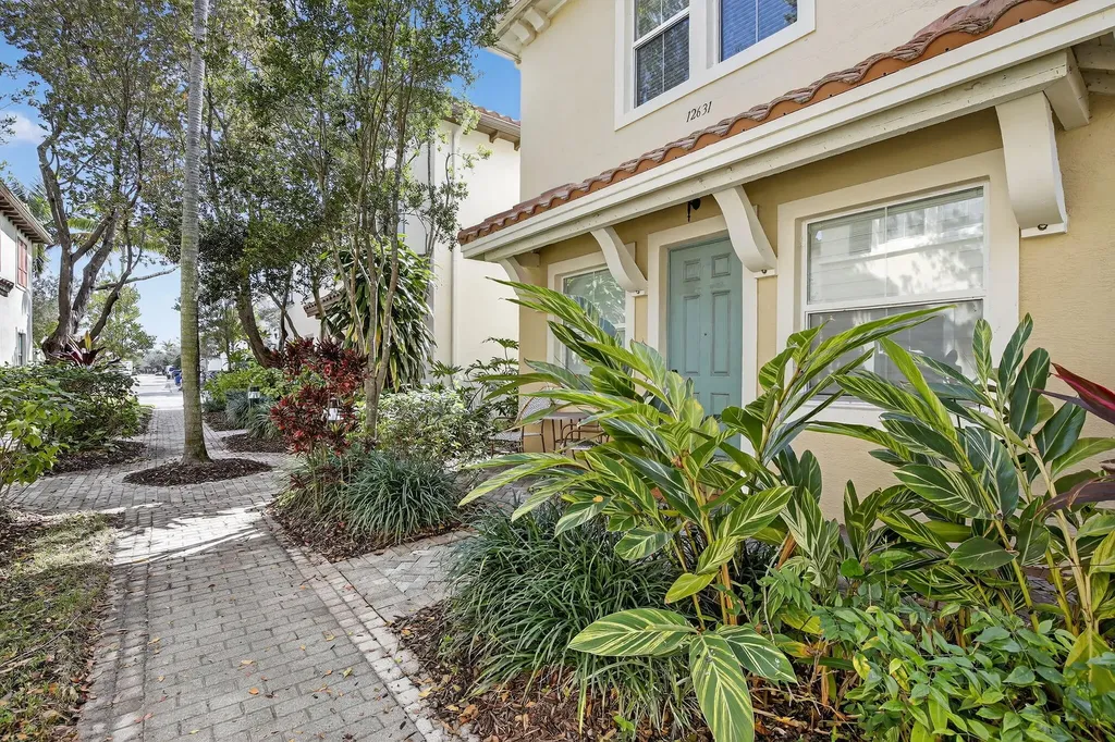 12631 NW 32nd Place Sunrise FL 33323