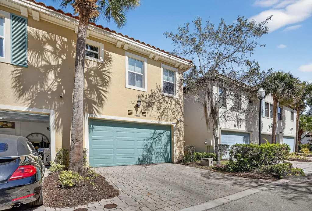 12631 NW 32nd Place Sunrise FL 33323