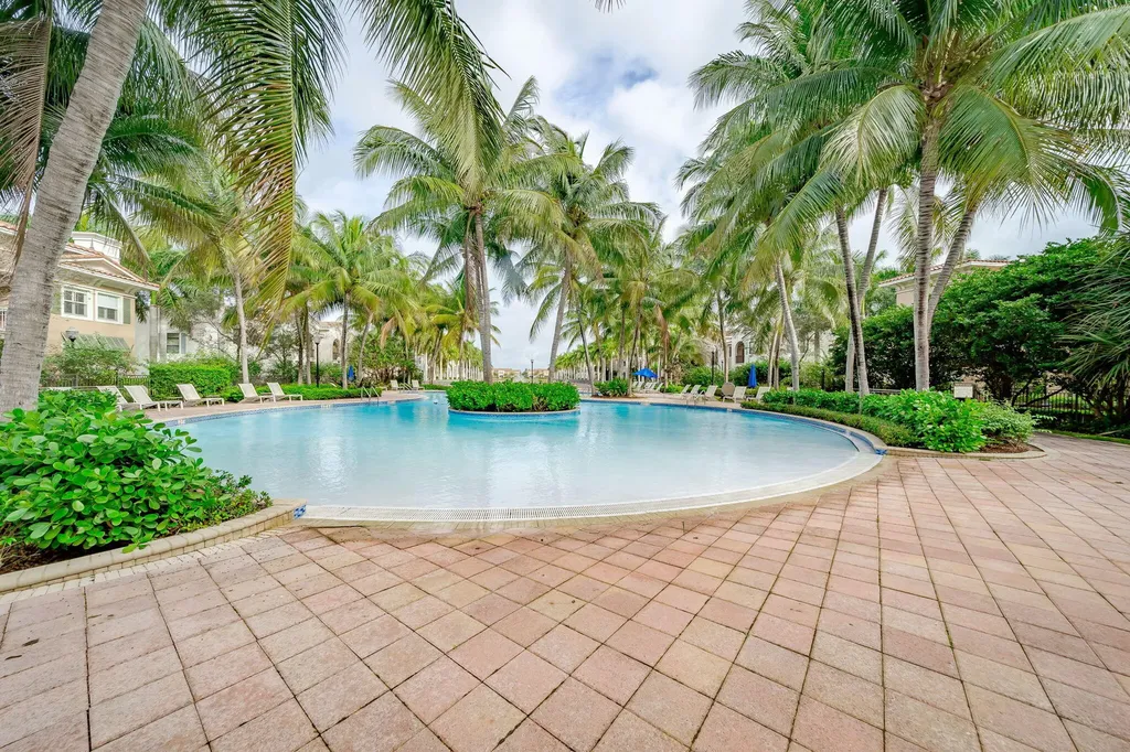 12631 NW 32nd Place Sunrise FL 33323