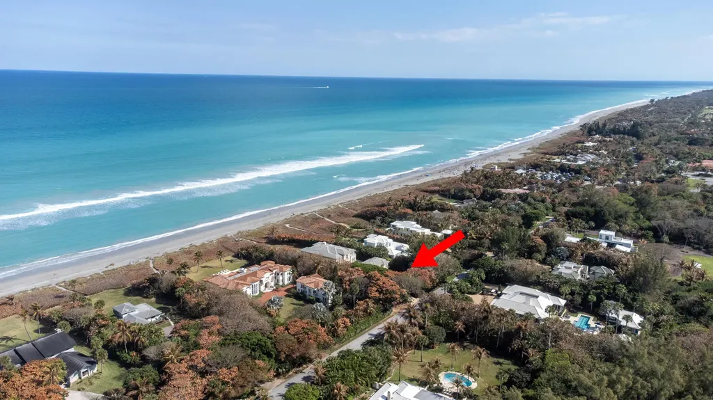 19 N Beach Road Jupiter Island FL 33455