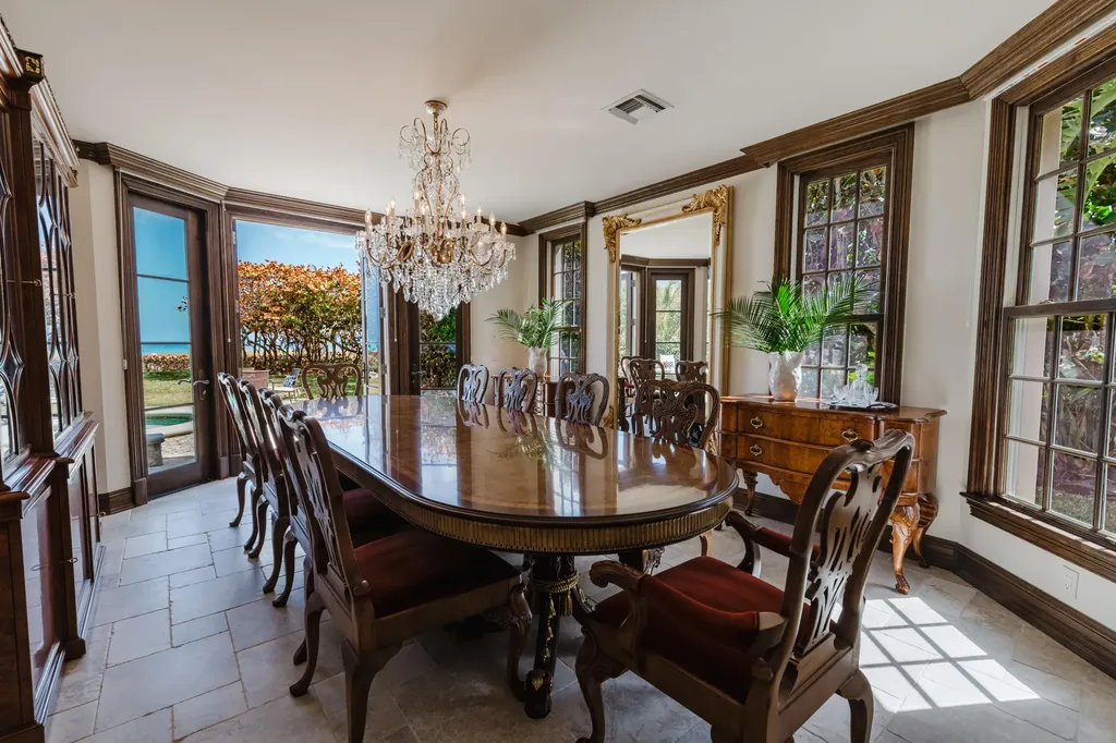 19 N Beach Road Jupiter Island FL 33455
