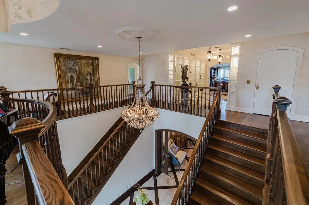 19 N Beach Road Jupiter Island FL 33455