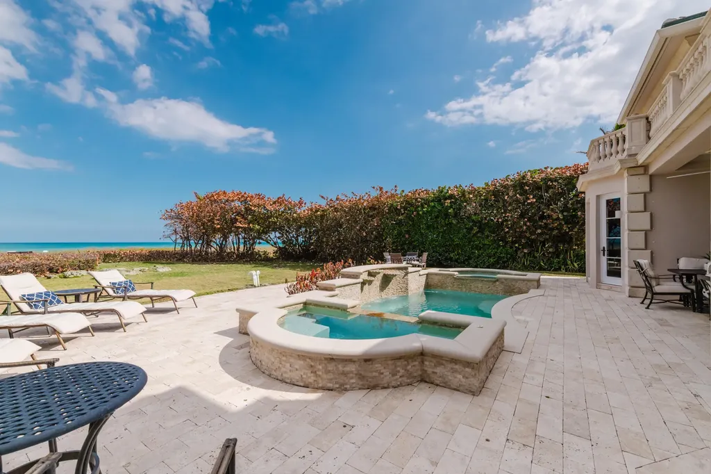 19 N Beach Road Jupiter Island FL 33455