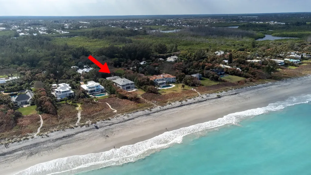 19 N Beach Road Jupiter Island FL 33455