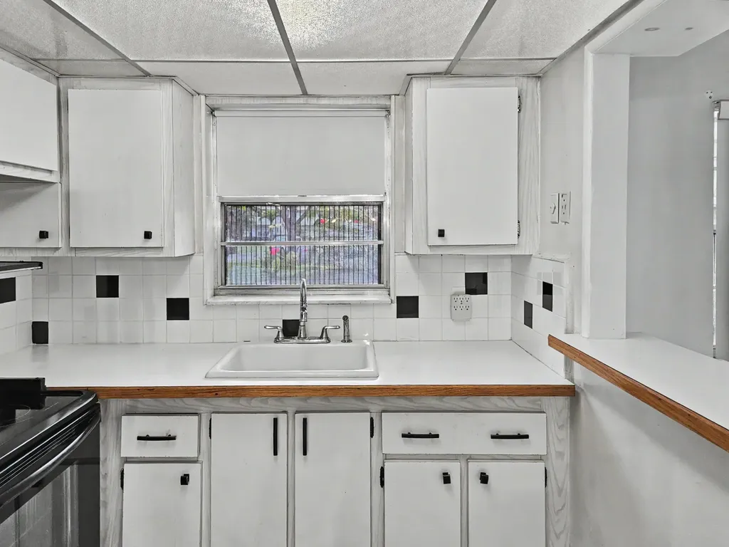 259 Windsor L West Palm Beach FL 33417
