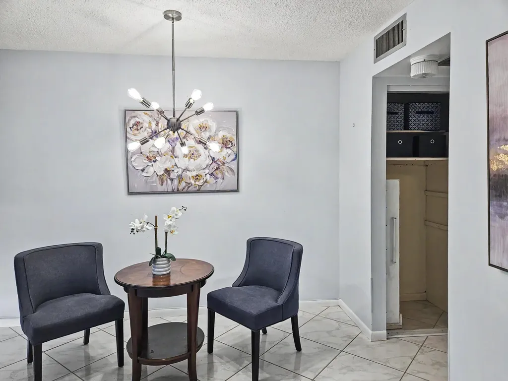 259 Windsor L West Palm Beach FL 33417