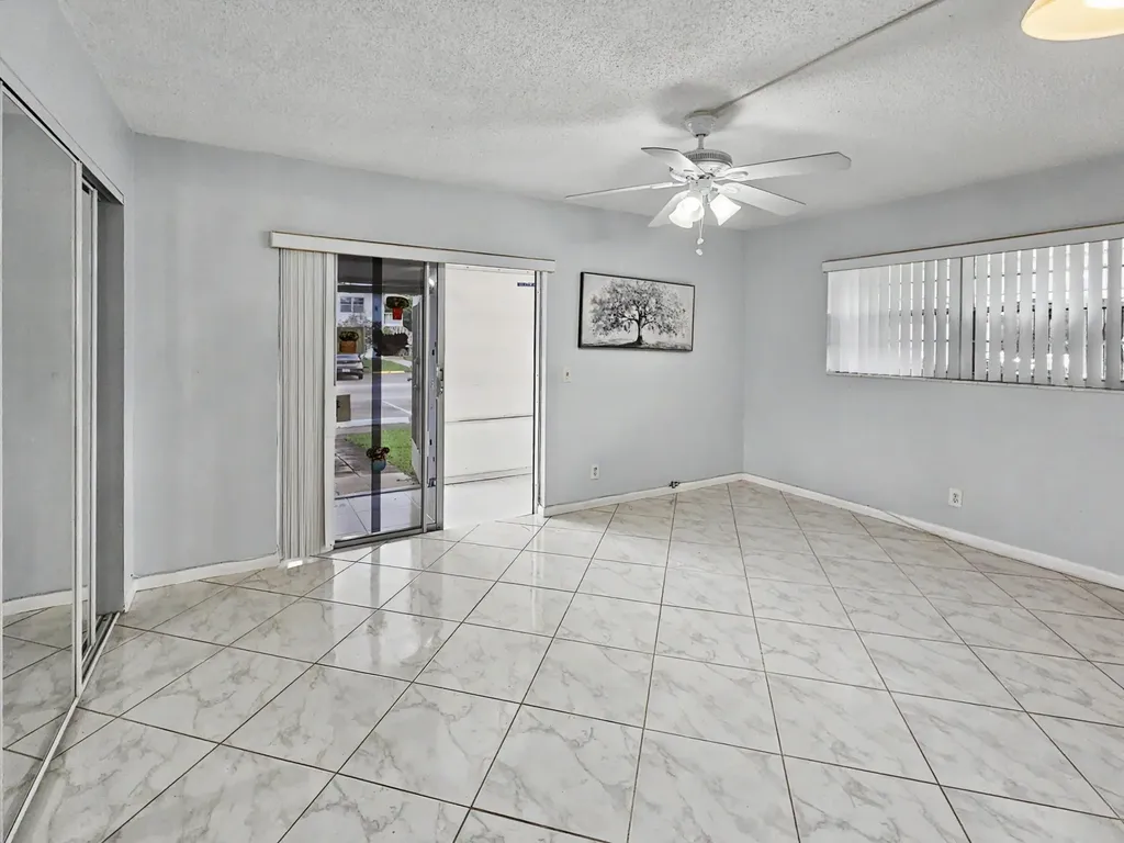259 Windsor L West Palm Beach FL 33417