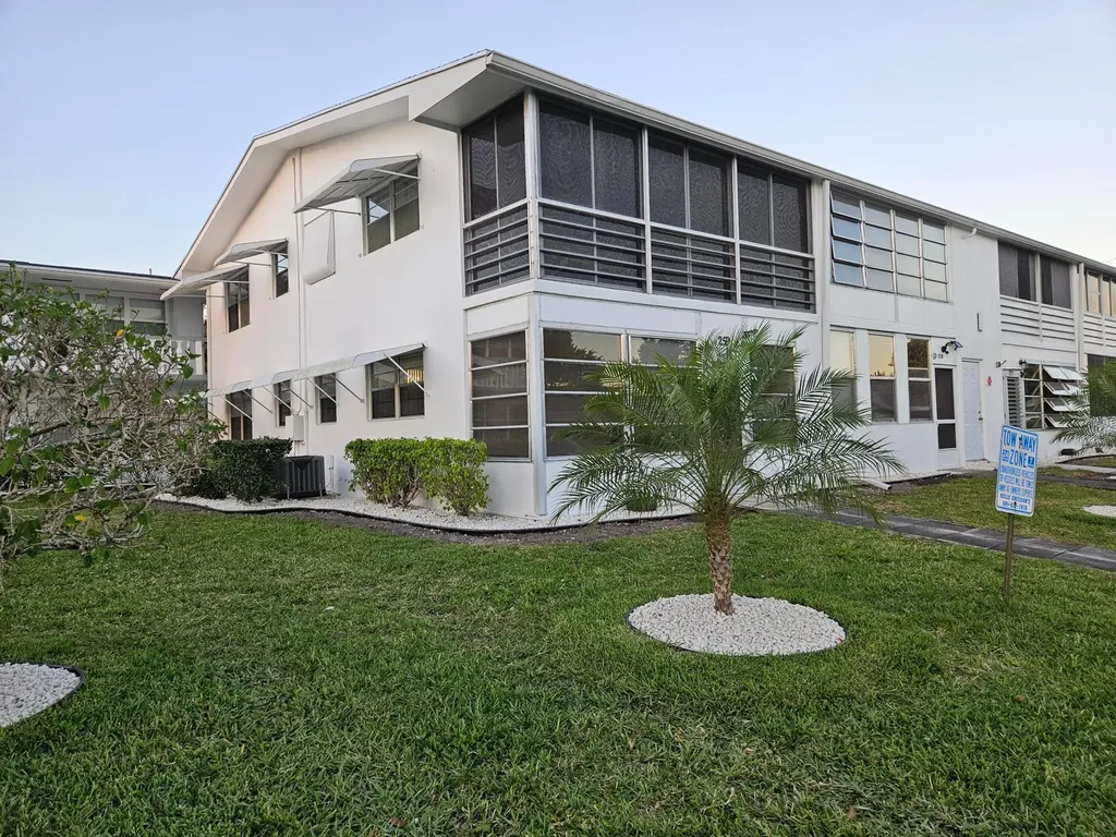 259 Windsor L West Palm Beach FL 33417