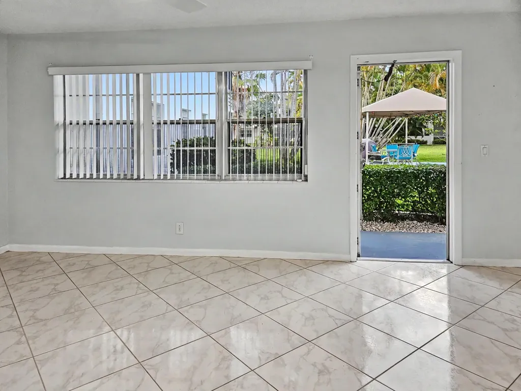 259 Windsor L West Palm Beach FL 33417