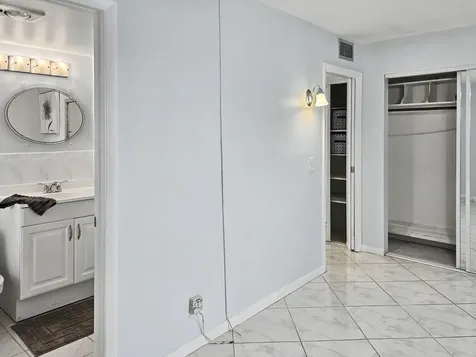 259 Windsor L West Palm Beach FL 33417
