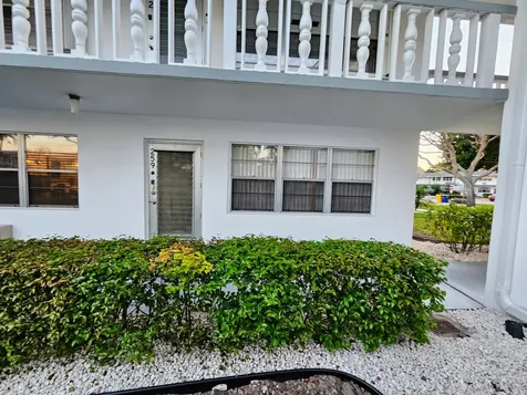 259 Windsor L West Palm Beach FL 33417