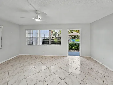 259 Windsor L West Palm Beach FL 33417
