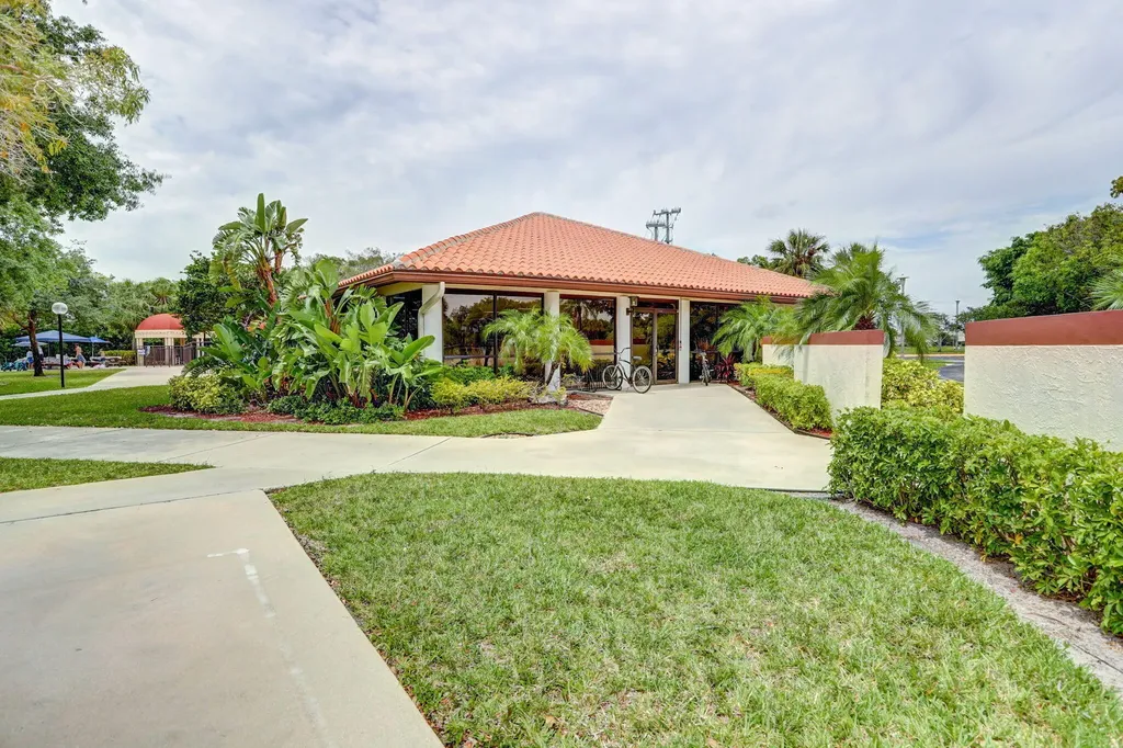 45 Centennial Court Deerfield Beach FL 33442