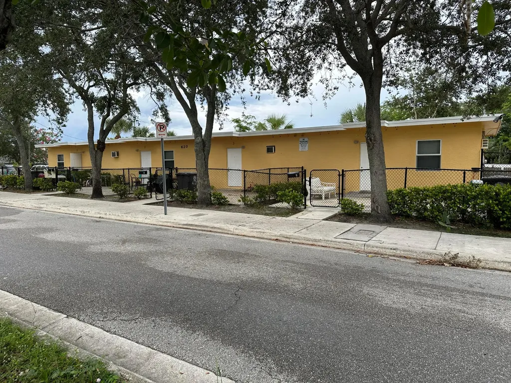 620 Division Avenue West Palm Beach FL 33401
