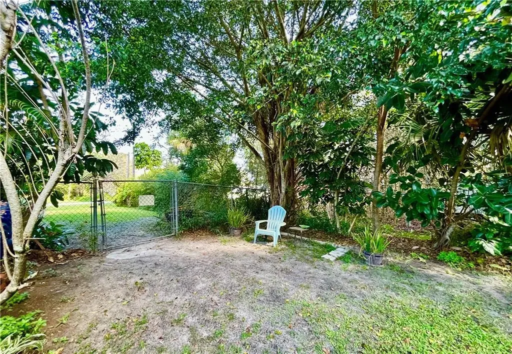 3329 10th Street SW Vero Beach FL 32968