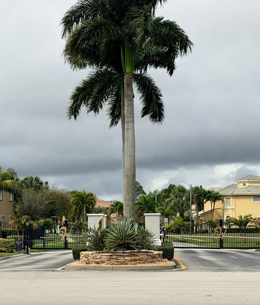 2236 Ridgewood Circle Royal Palm Beach FL 33411