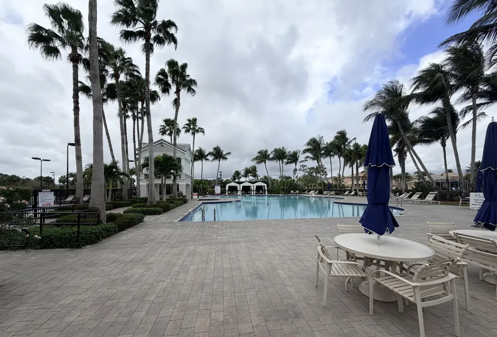 2236 Ridgewood Circle Royal Palm Beach FL 33411