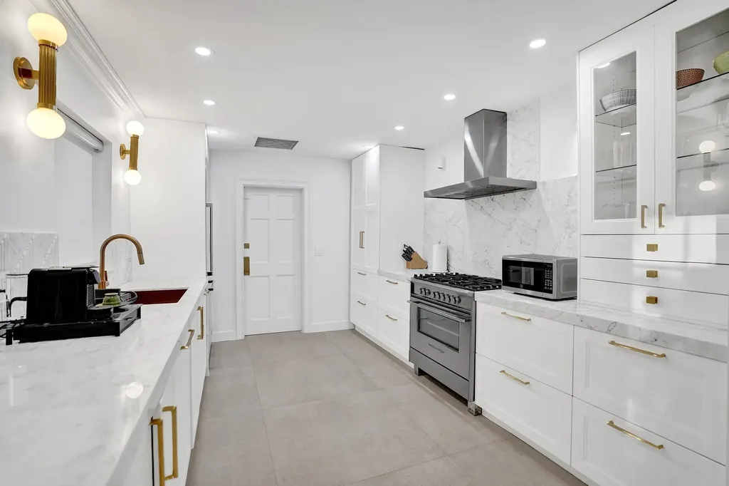 247 SE 3rd Avenue Delray Beach FL 33483