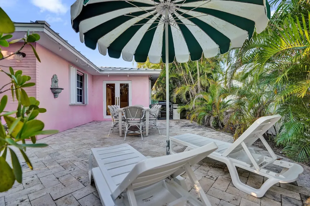247 SE 3rd Avenue Delray Beach FL 33483