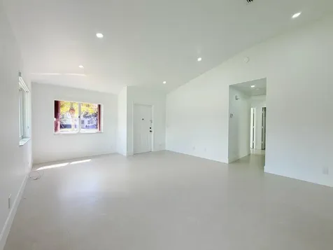 20841 NW 1st Street Pembroke Pines FL 33029