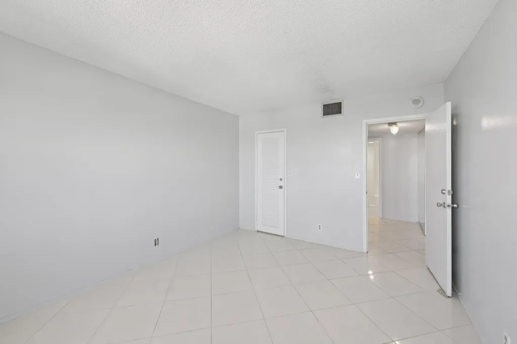 1200 Hibiscus Avenue Pompano Beach FL 33062