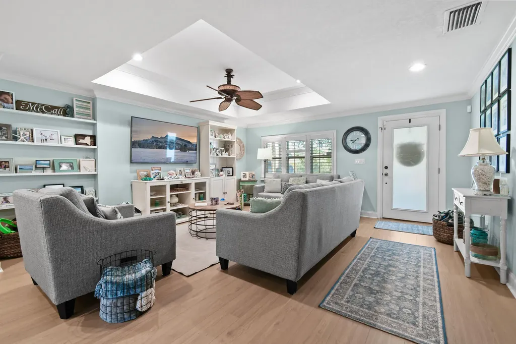 106 Windsor Road E Jupiter FL 33469