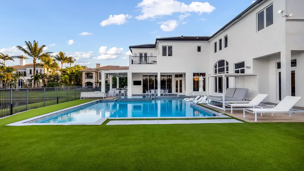 17690 Lomond Court Boca Raton FL 33496