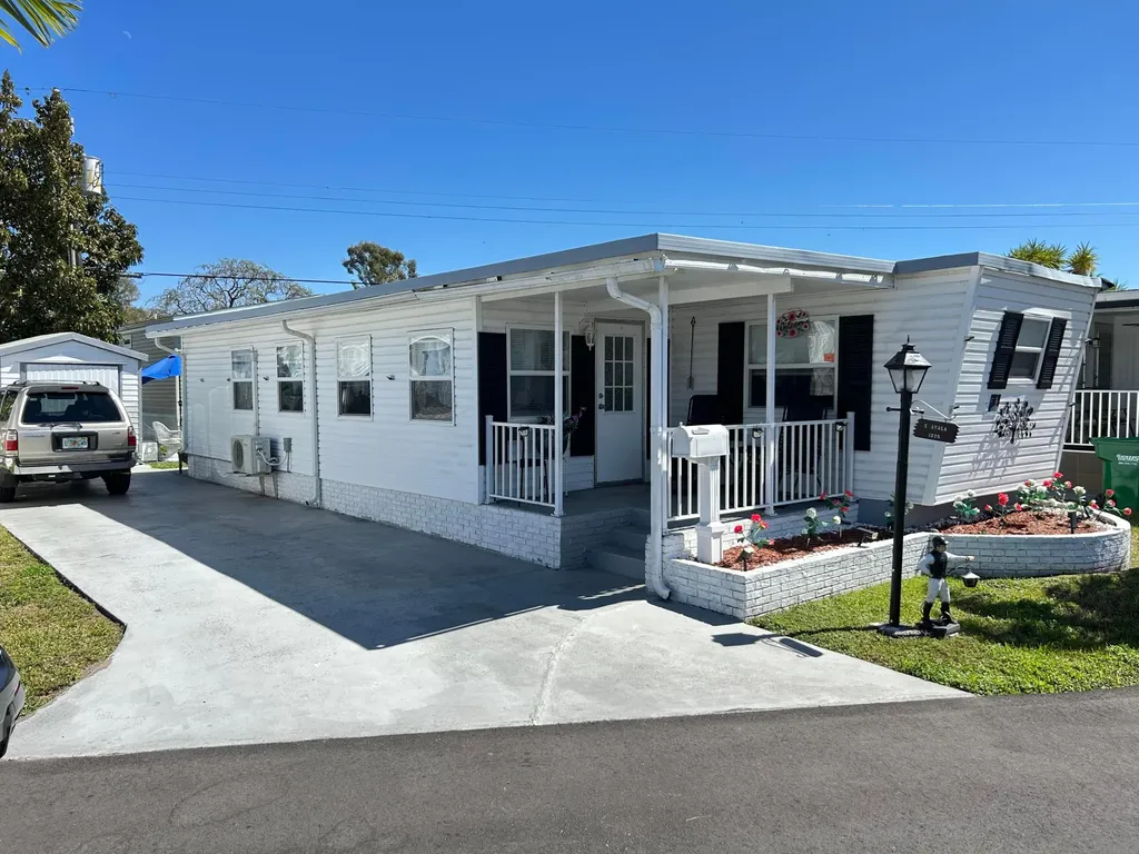 1325 S 33 Road Hollywood FL 33021