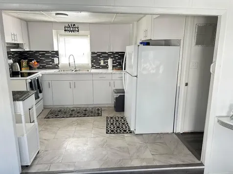 1325 S 33 Road Hollywood FL 33021