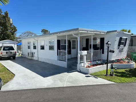 1325 S 33 Road Hollywood FL 33021