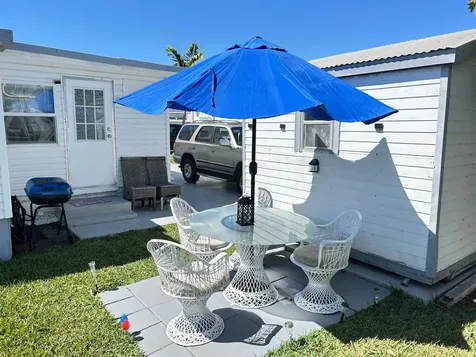 1325 S 33 Road Hollywood FL 33021