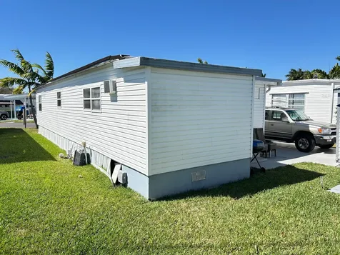 1325 S 33 Road Hollywood FL 33021