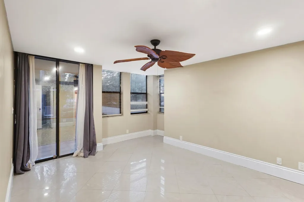 1250 S Military Trail Deerfield Beach FL 33442