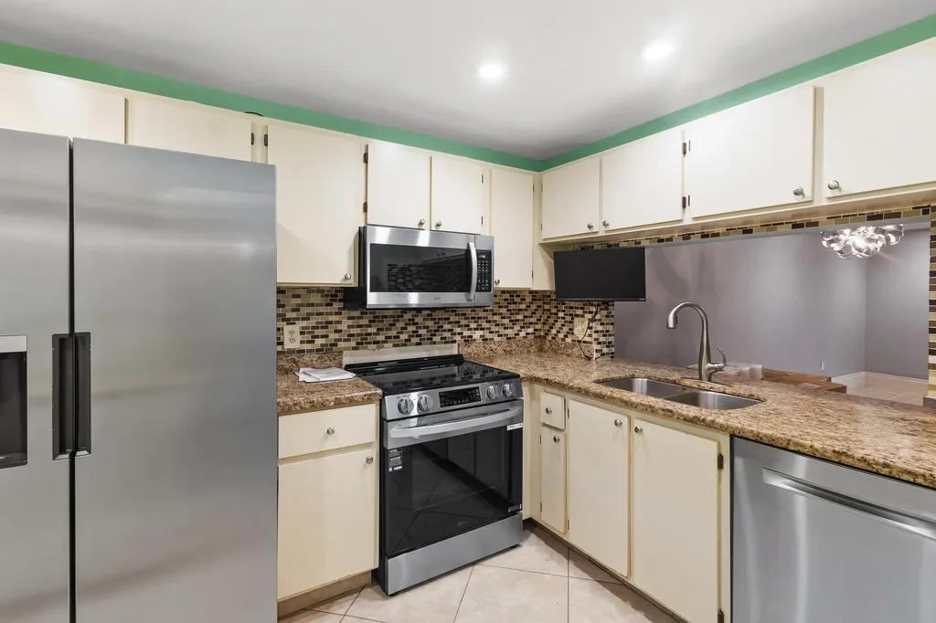 1250 S Military Trail Deerfield Beach FL 33442