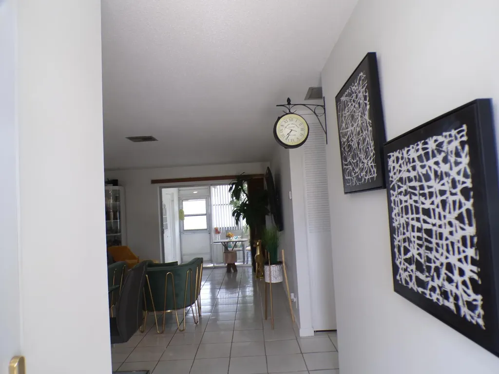 2965 Crosley Drive W West Palm Beach FL 33415