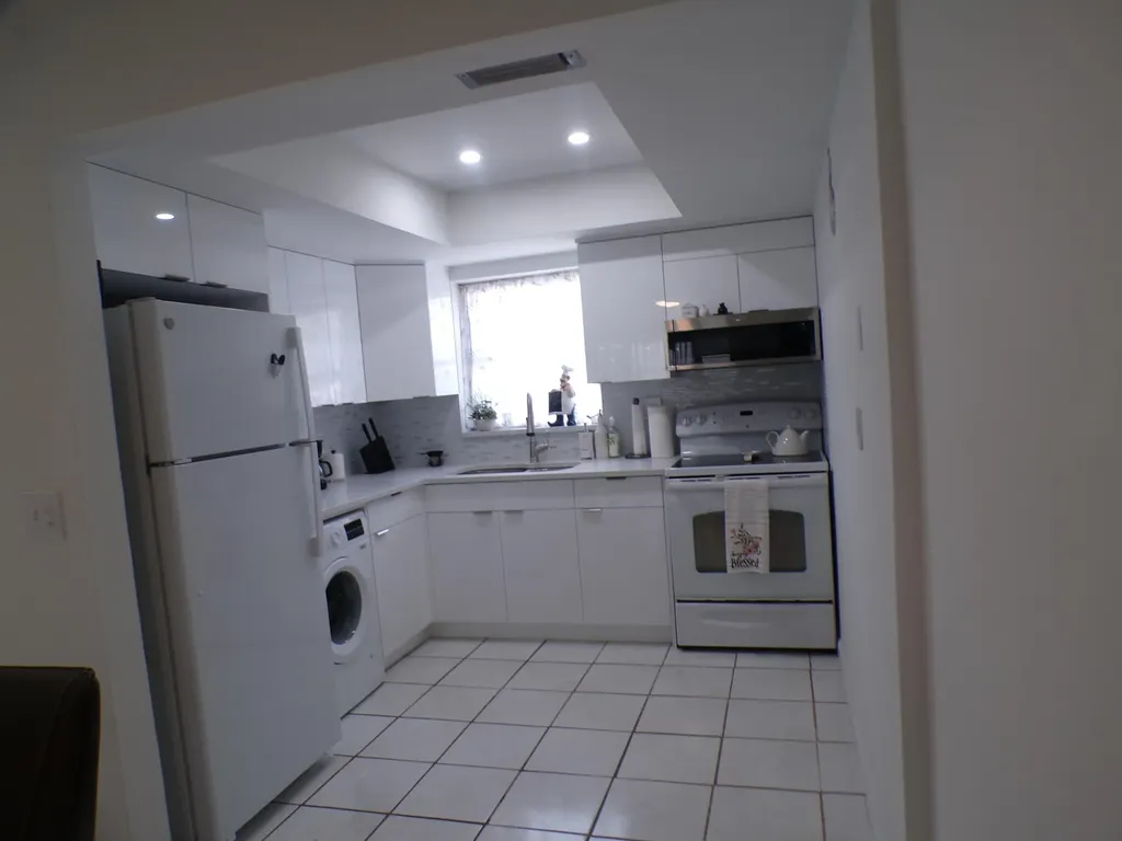 2965 Crosley Drive W West Palm Beach FL 33415