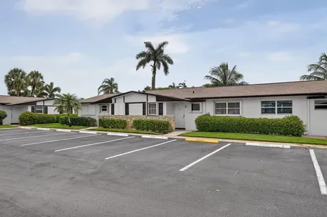 2965 Crosley Drive W West Palm Beach FL 33415