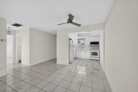2965 Crosley Drive W West Palm Beach FL 33415