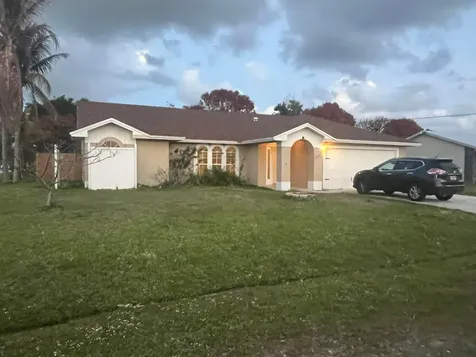 1901 SE Dock Street Port St Lucie FL 34952