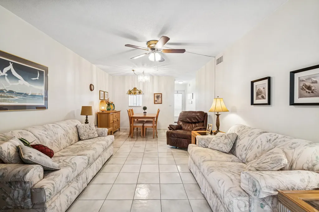 108 NE 20th Avenue NE Boynton Beach FL 33435