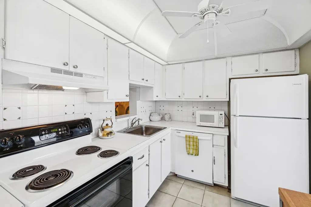 108 NE 20th Avenue NE Boynton Beach FL 33435