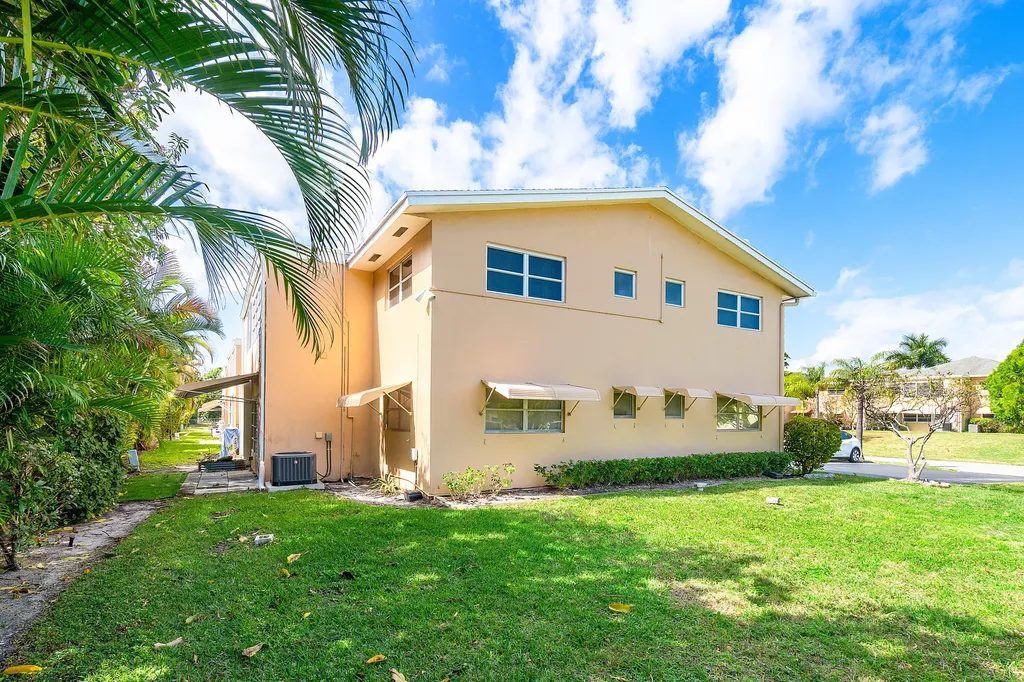 108 NE 20th Avenue NE Boynton Beach FL 33435
